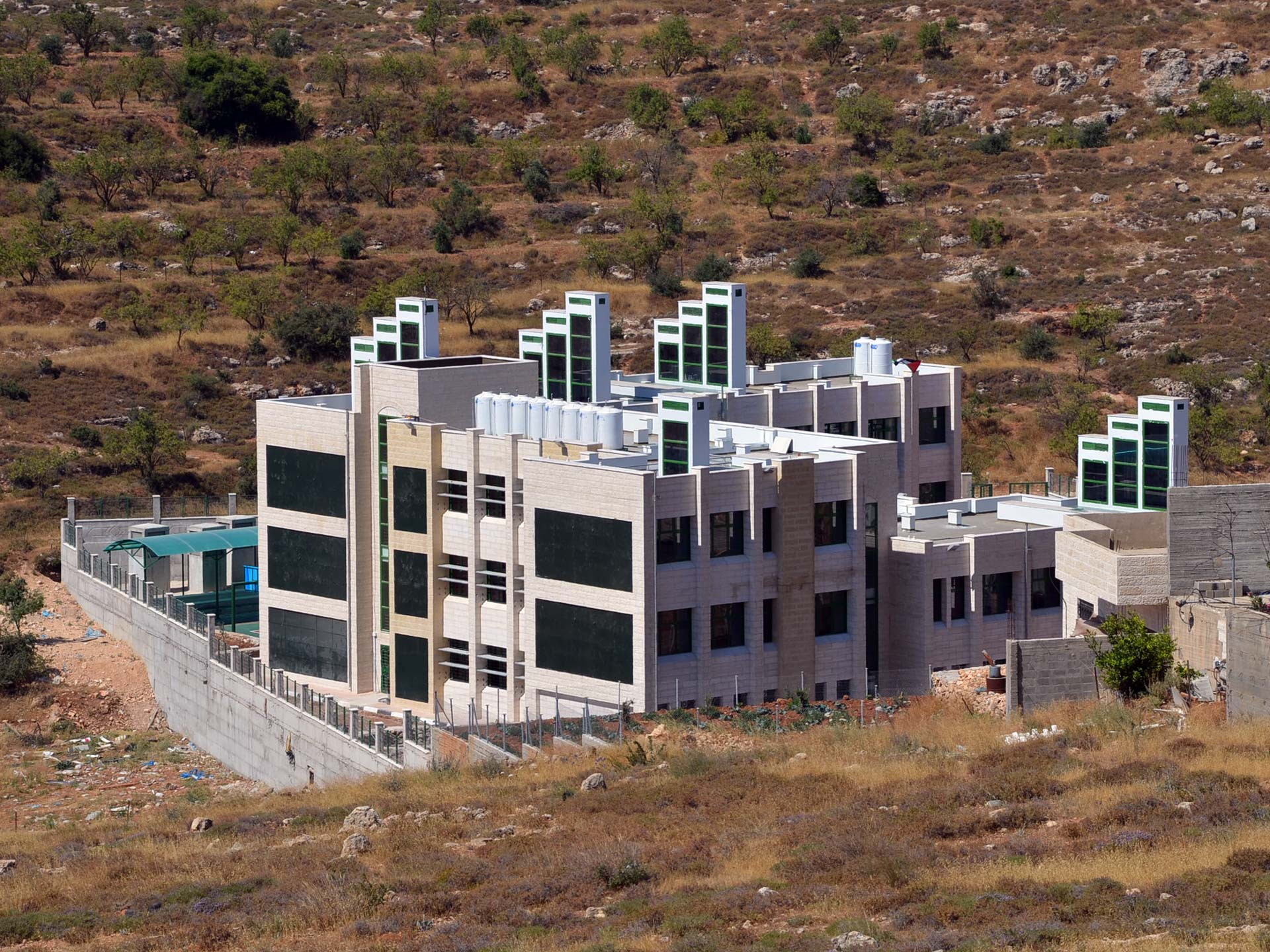 Nachhaltige Pilotschule für Wadi al Mughair